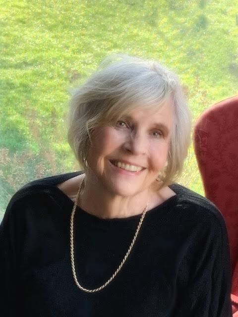 Deanne Burch Author Photo.jpg